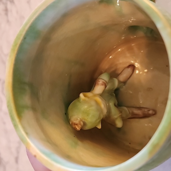 Leprechaun pottery tea mug - Picture 4 of 8